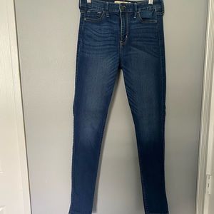 Hollister Super Skinny Jeans